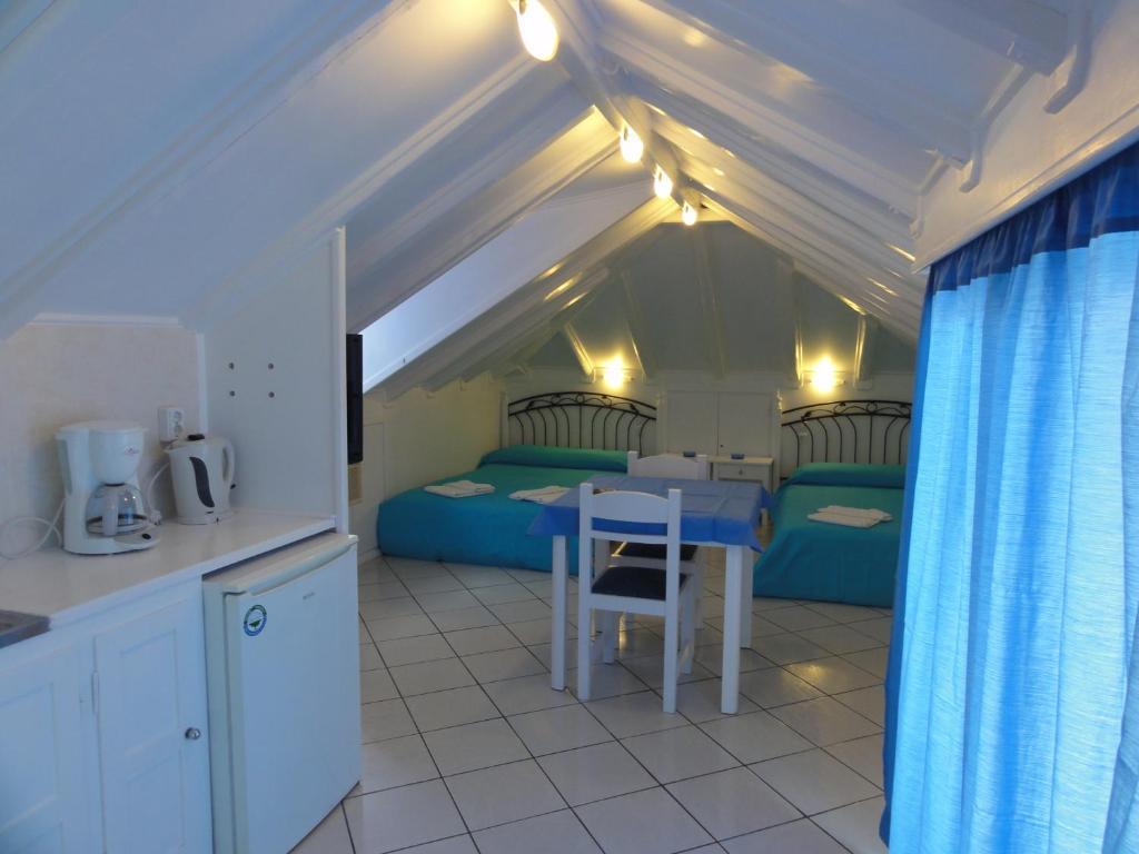 Botsis Guest House Ýdra Rom bilde